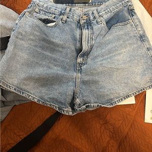 Levi high loose shorts